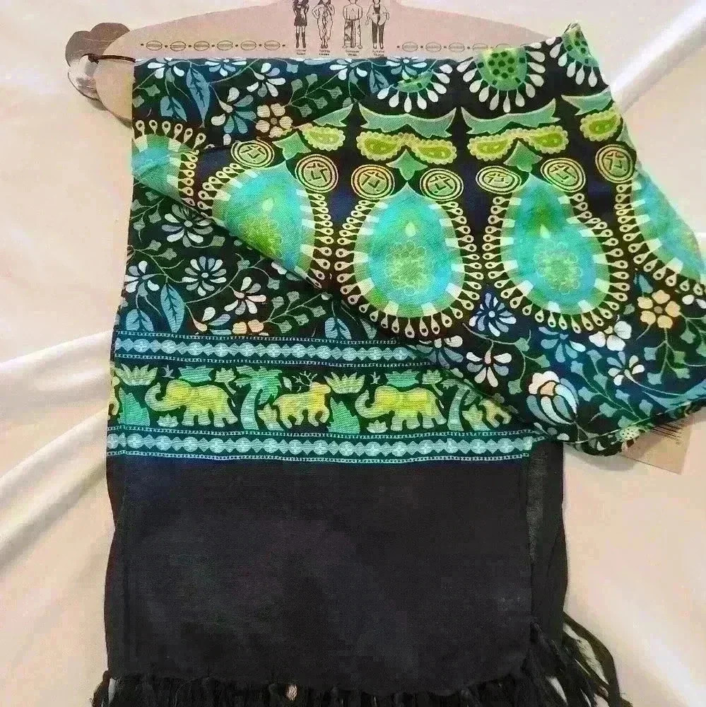 NWT Casual Movements Sarong Wrap. Green, blue elephants with fringe - Picture 6 of 11
